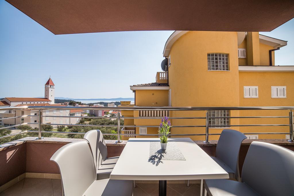 Green Olive Apartments Makarska Ngoại thất bức ảnh